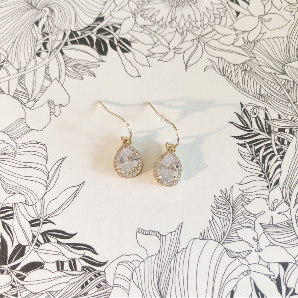 Gold Tear Drop Crystal Earring
